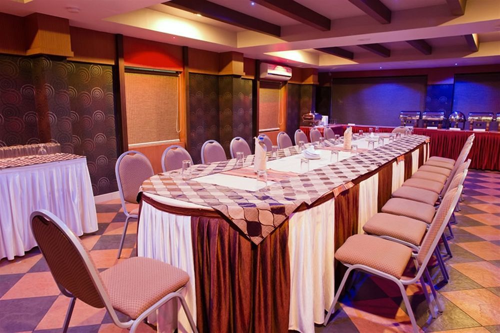 Hotel Pookodans International Kondotti Kültér fotó